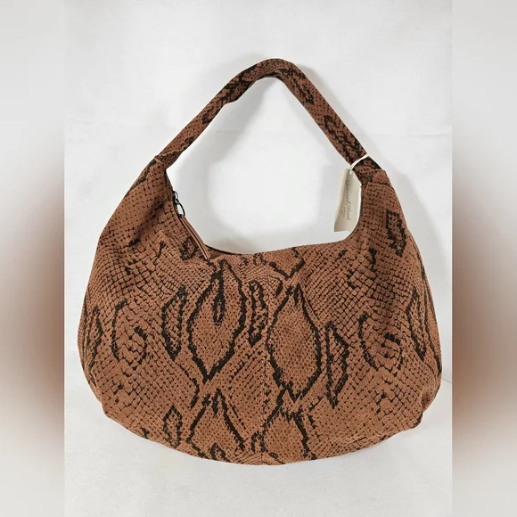 Universal Thread  Cognac Snake Tote NWT - Picture 6 of 7
